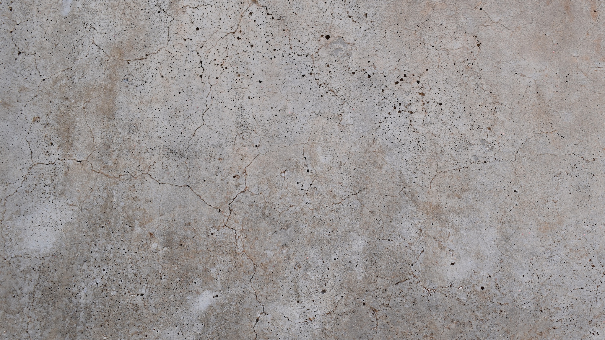 Cracked Concrete Wall Repair